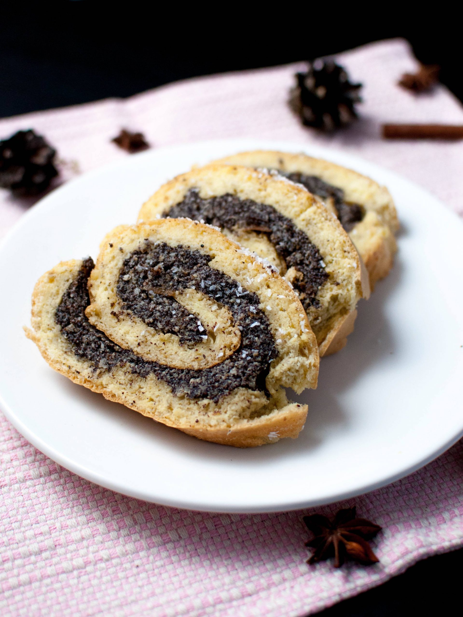 Fit makowiec bez cukru – delikatna rolada makowa